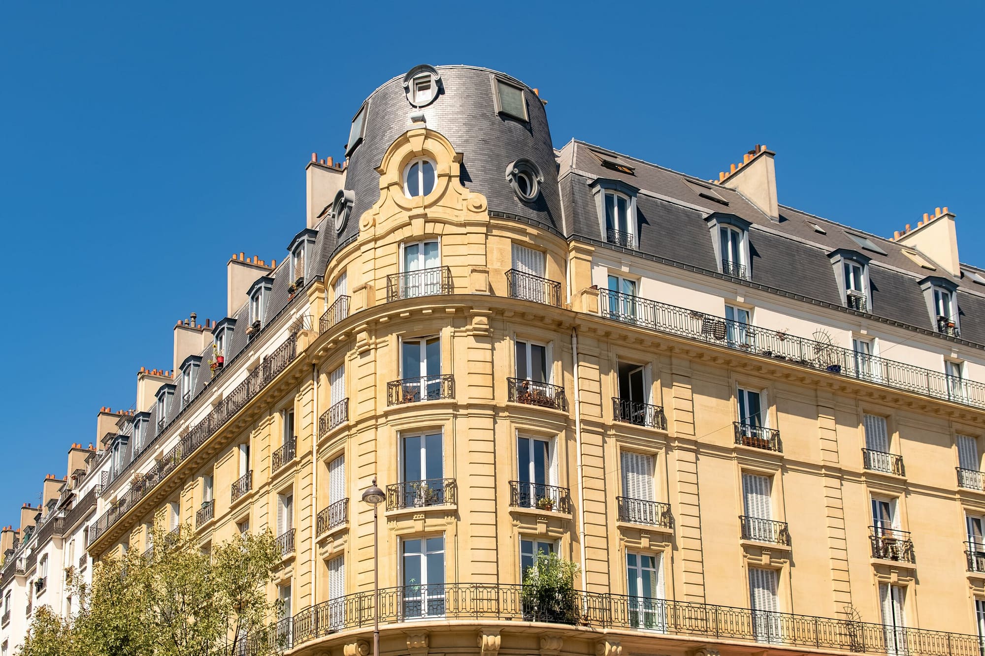 Façade d'un immeuble pierre de taille