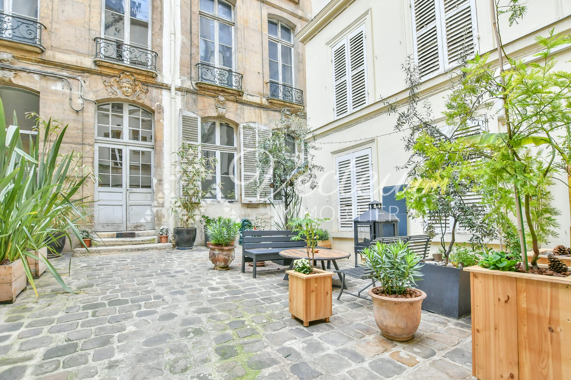 Location appartement 5 pièces Paris 6ème Monsieur Le Prince